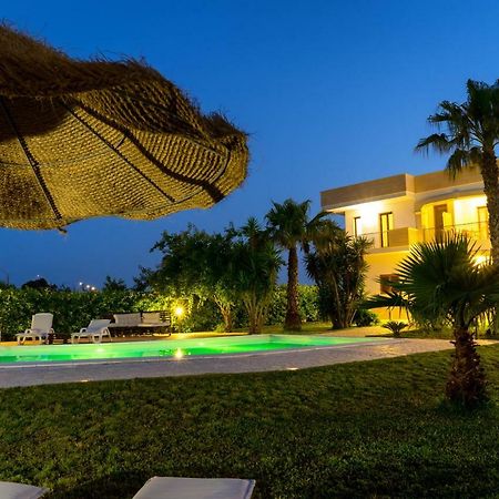 Aia Grande Bed and Breakfast Uggiano La Chiesa Εξωτερικό φωτογραφία