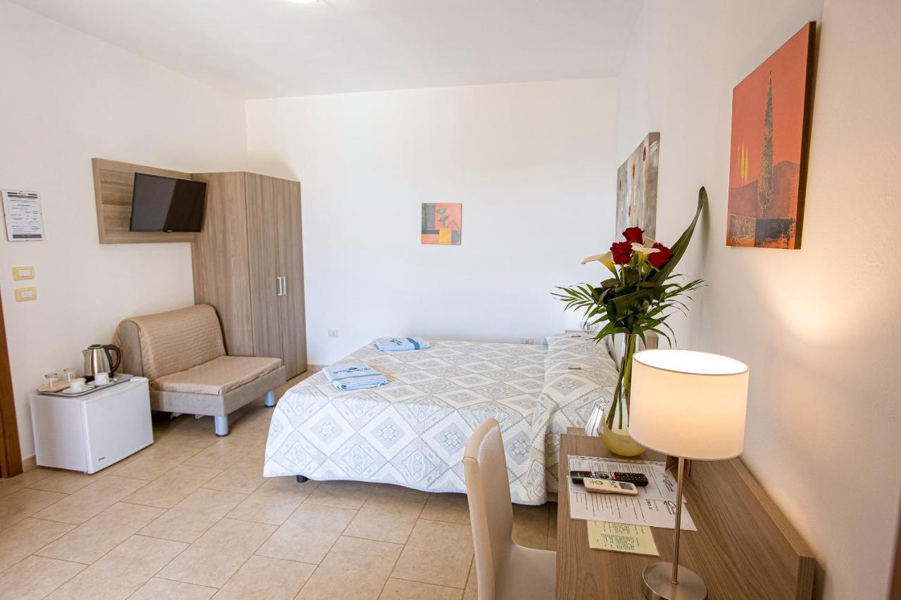 Aia Grande Bed and Breakfast Uggiano La Chiesa Εξωτερικό φωτογραφία