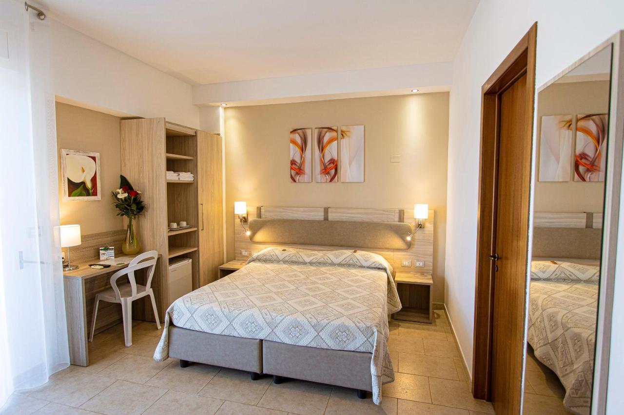 Aia Grande Bed and Breakfast Uggiano La Chiesa Εξωτερικό φωτογραφία
