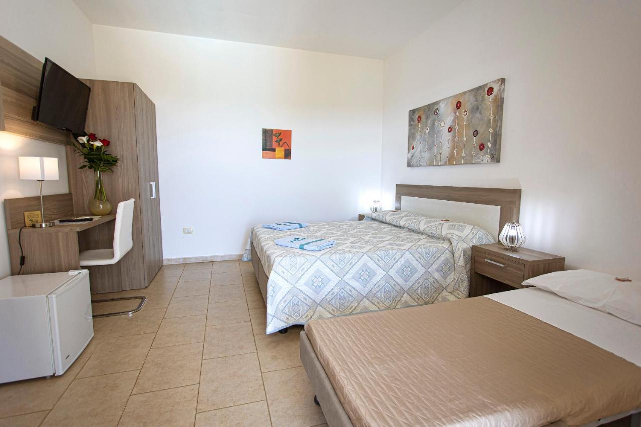 Aia Grande Bed and Breakfast Uggiano La Chiesa Εξωτερικό φωτογραφία