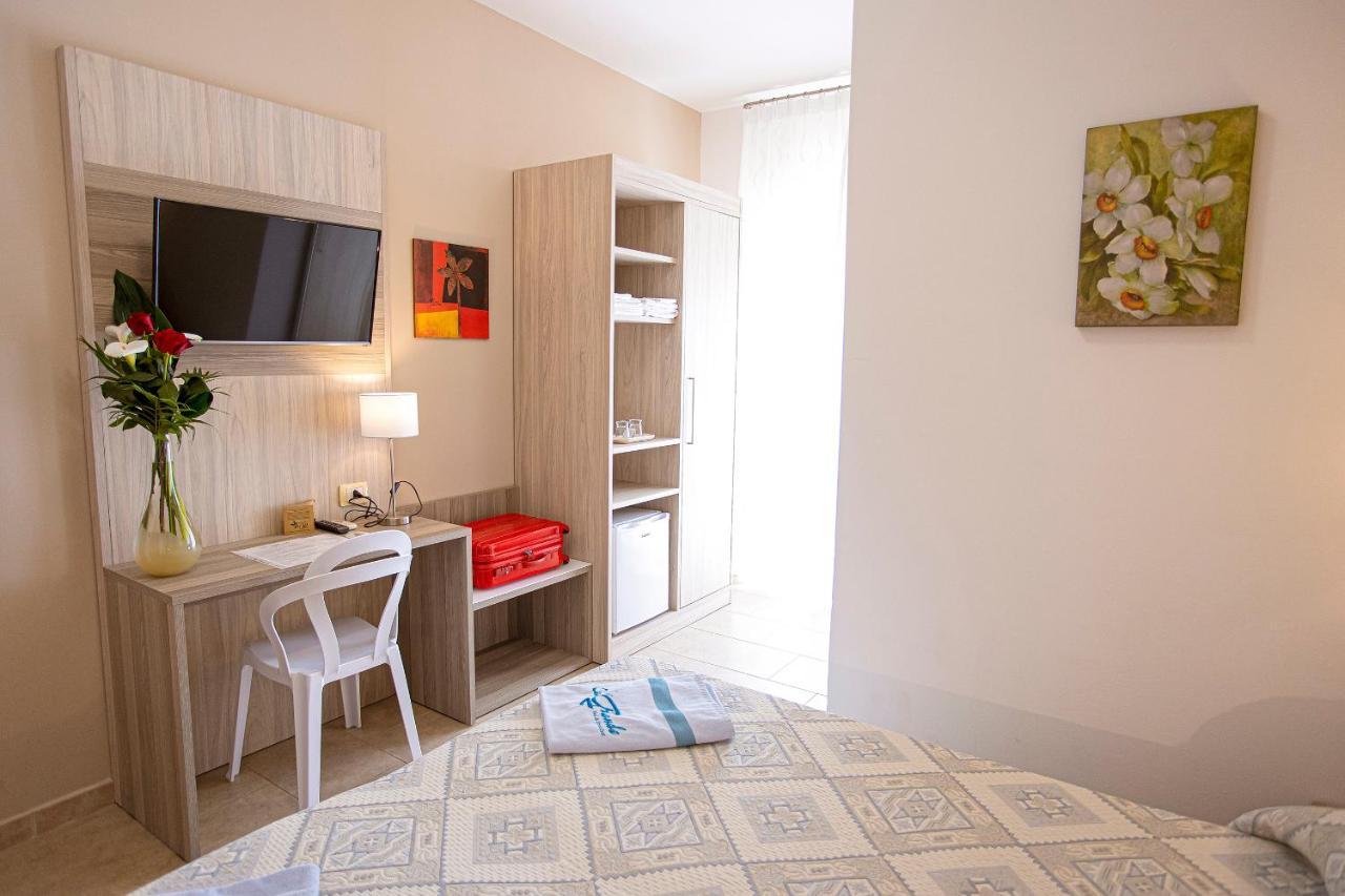 Aia Grande Bed and Breakfast Uggiano La Chiesa Εξωτερικό φωτογραφία
