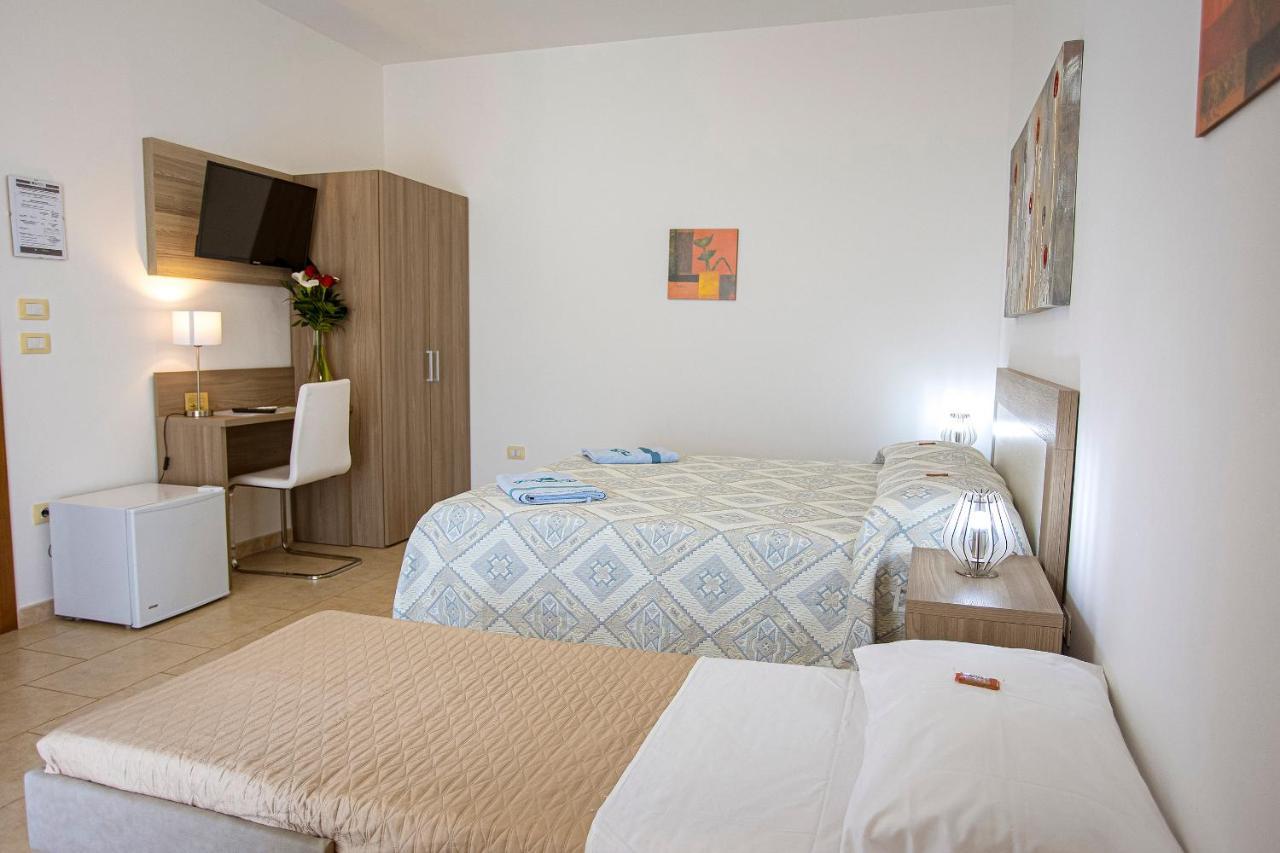 Aia Grande Bed and Breakfast Uggiano La Chiesa Εξωτερικό φωτογραφία