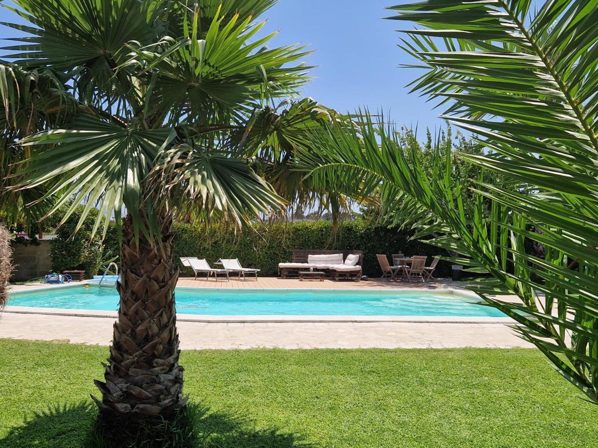 Aia Grande Bed and Breakfast Uggiano La Chiesa Εξωτερικό φωτογραφία
