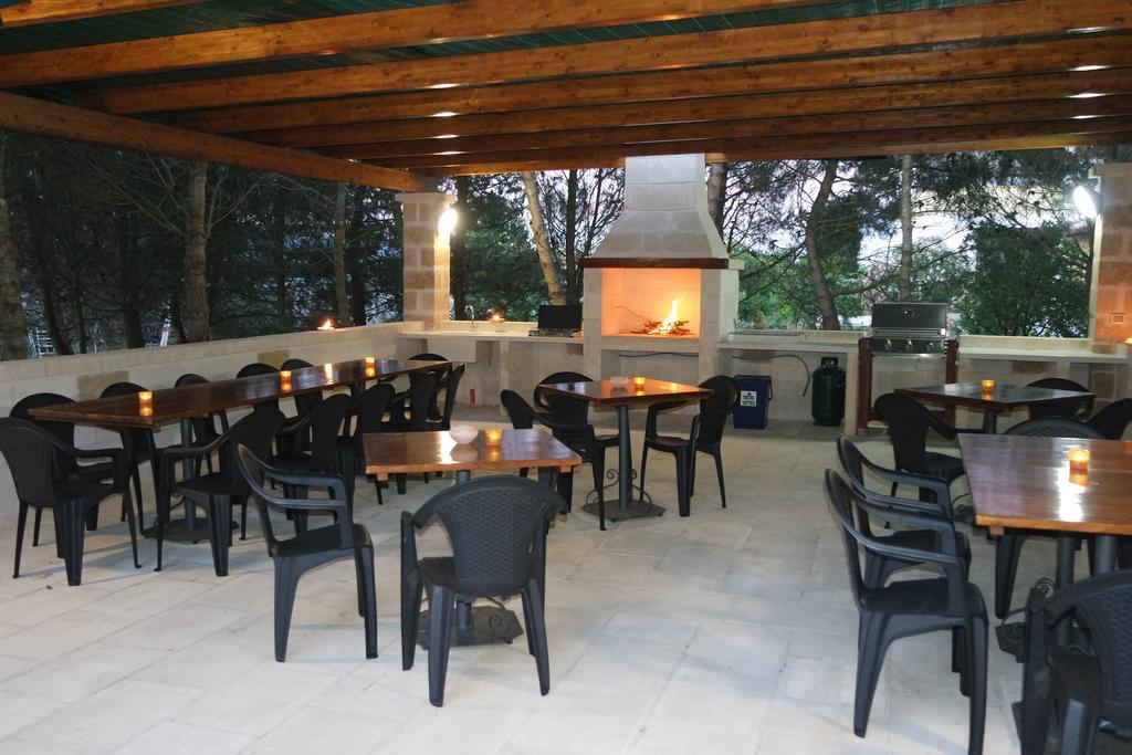 Aia Grande Bed and Breakfast Uggiano La Chiesa Εξωτερικό φωτογραφία